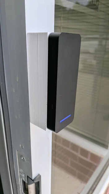 Giá treo tường cho Unifi RetroFit Reader (Wall mount) - Image 1