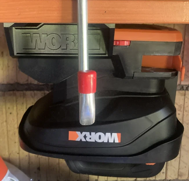 Giá treo tường/dưới bàn cho Worx WG869E Spreader - Image 1