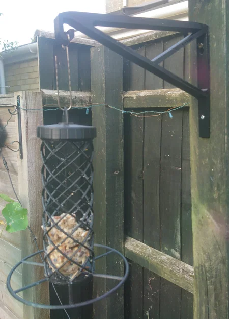 Móc treo khay thức ăn cho chim bền chắc (Bird Feeder Hook) - Image 2