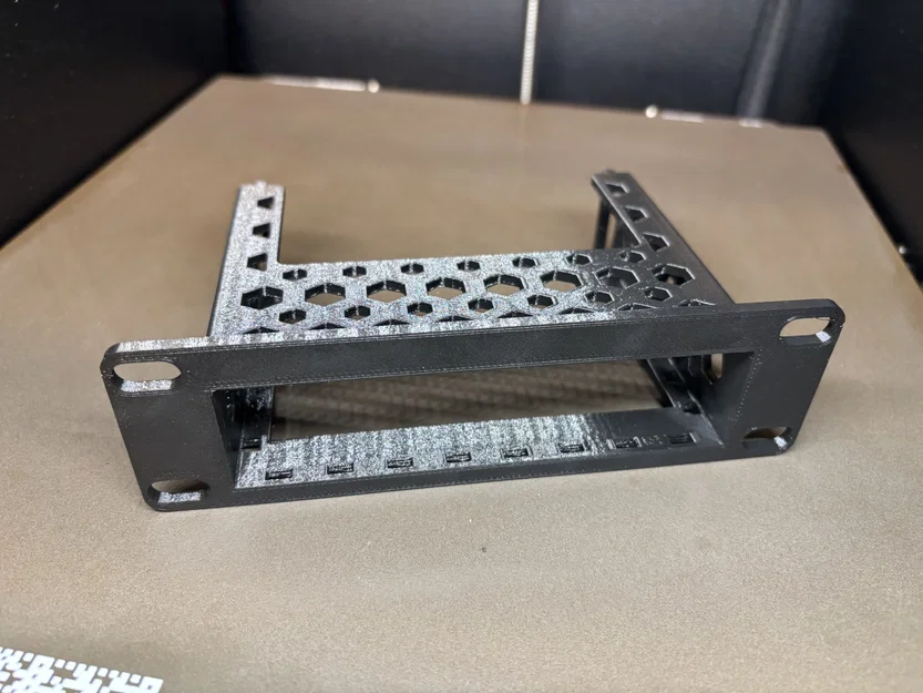 Giá đỡ rack 1U 6-inch cho MikroTik hEX S - Image 5