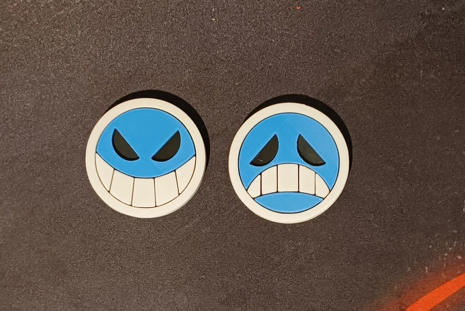 Charm mặt cười trên nón Portgas D. Ace (One Piece) cho cosplay - Image 1
