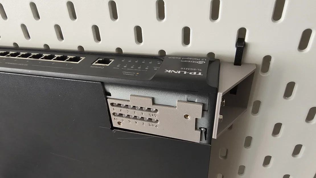 Bộ ngàm gắn tường Skadis cho switch TP-Link TL-SG3210 - Image 1