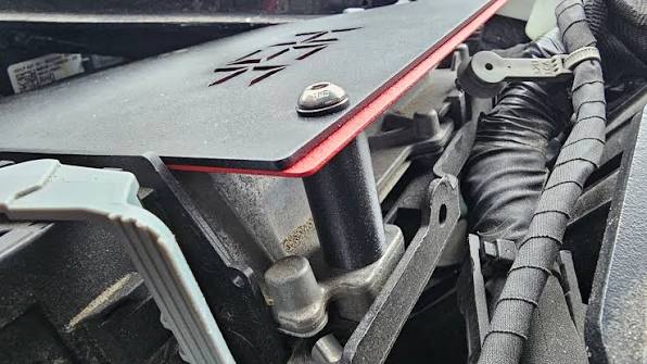 Chân đệm (standoff) cho ECU Cover Ford Explorer ST - Image 1