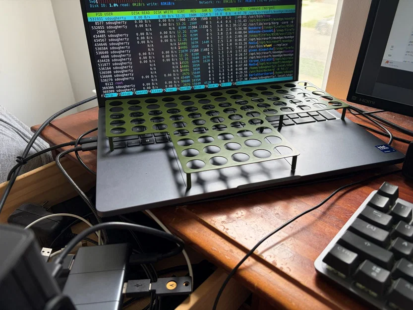 Khay bàn phím & touchpad chống mèo (Dell 16 Pro Max) - Image 1