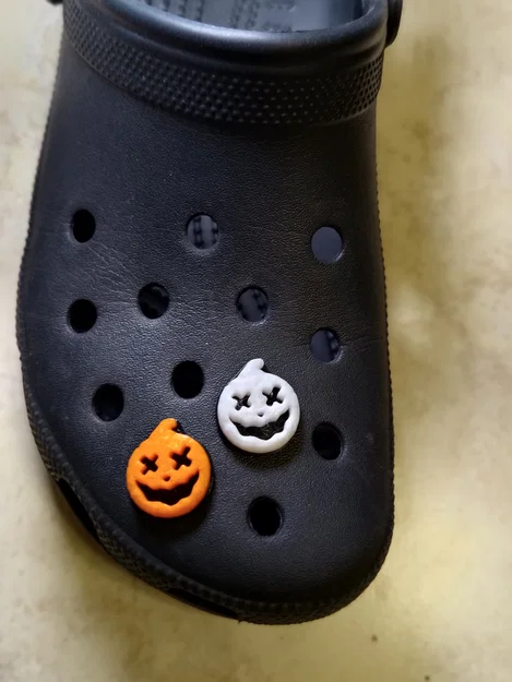 XXHappy Pumpkin Croc Charm: SpookyStep Collection - Image 1