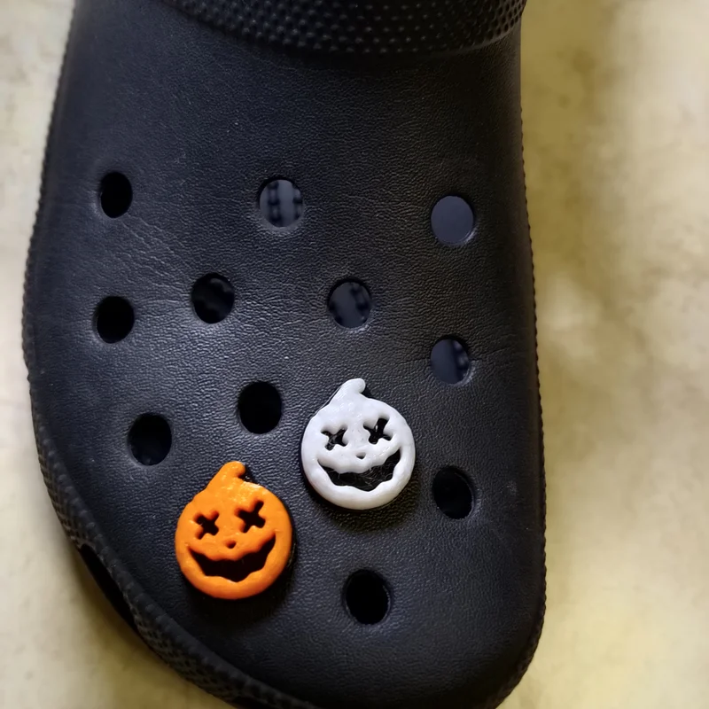 XXHappy Pumpkin Croc Charm: SpookyStep Collection