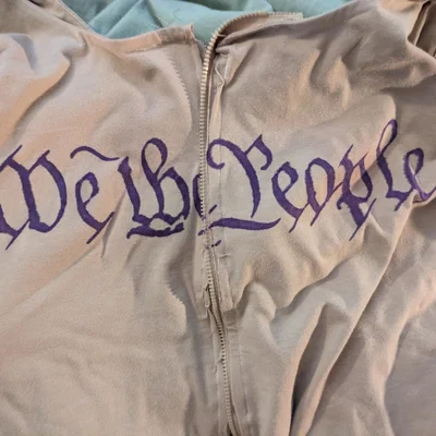 Stencil “We the People” (font gốc) – bản 25cm