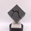 Tượng Trang Trí Bàn Làm Việc Khối Lập Phương Nứt Vỡ (Fractured Cube) - Thumbnail 6