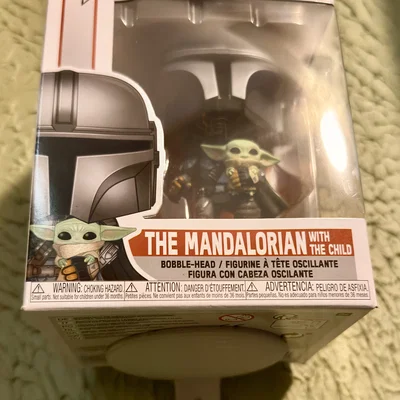 Giá treo Funko Pop “vô hình” (Invisible Funko Pop Displayer)