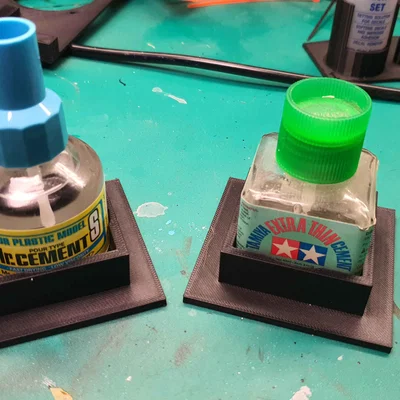 Giá giữ keo dùng chung Tamiya & Mr Cement (2025+ chai tròn)