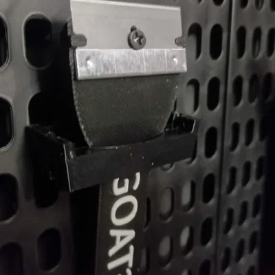 Giá treo dao cạo gắn bảng Pegboard tiện dụng (Scraper holder)