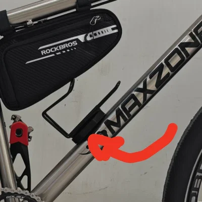 Ugreen Finetrack G (Rechargable) – Ngàm gắn xe đạp ẩn dưới gọng bình