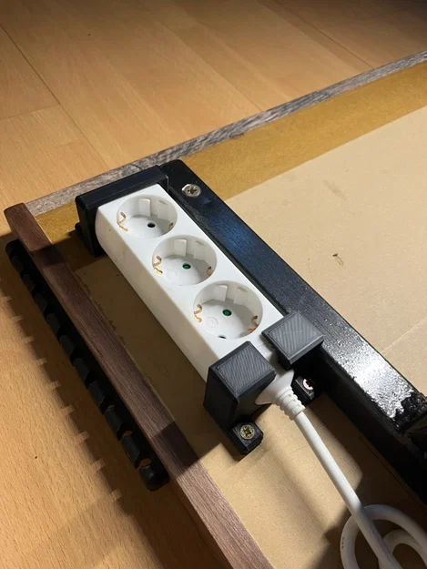 Giá treo ổ cắm điện (Powerstrip bracket) 3D in tiện lợi - Image 4
