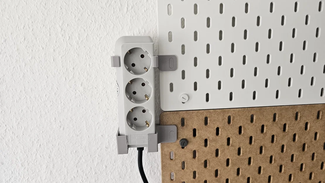 Giá treo ổ cắm điện thông minh gắn bảng Skadis Ikea - Image 1