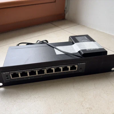 Giá đỡ Rack Mount 10 inch cho TP-Link TL-SG108PE in 3D