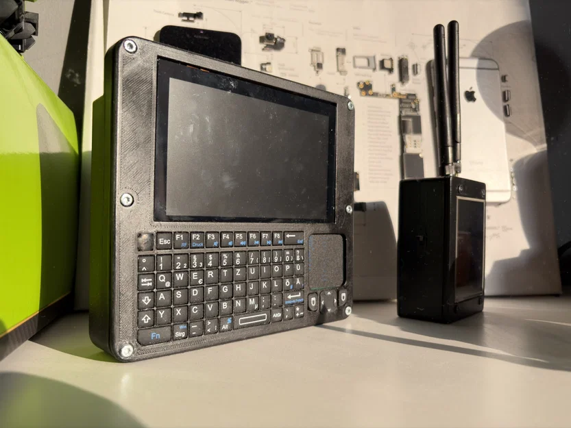 Handheld Raspberry Pi | Cyberdeck - Image 1