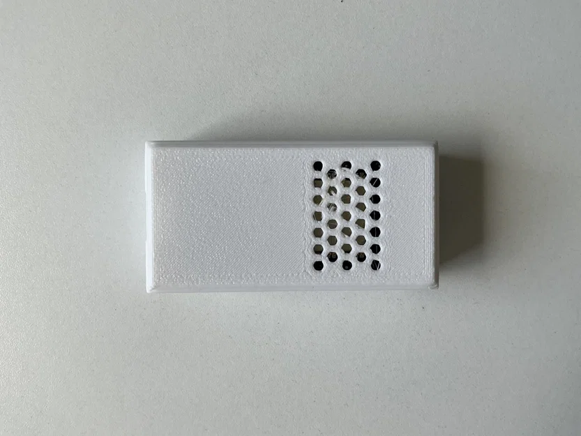 Hộp bảo vệ ESP-32 có lỗ tản nhiệt và đế định vị pin - Image 2