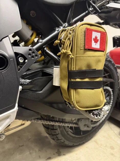 Giá treo đồ gắn gác chân cho xe Ducati Desert X V1 - Image 7