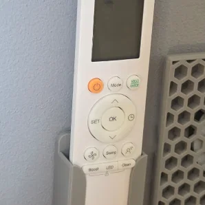 Giá treo tường cho remote điều hòa (air conditioning remote control holder)