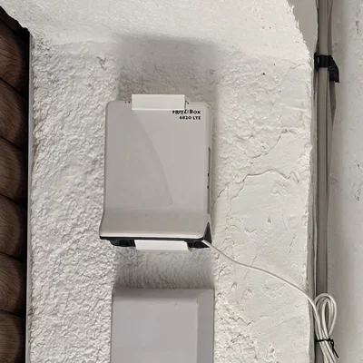 Giá treo tường cho Fritzbox 6820 LTE - Tối ưu không gian cực chất