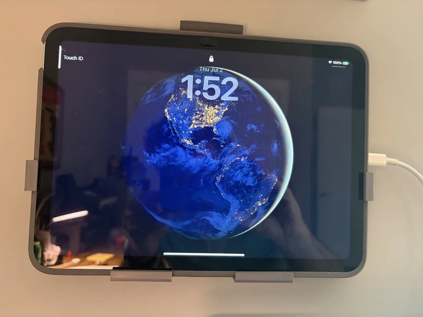 Giá treo tường iPad Gen 10 với ốp Logitech Slim Folio (Wall Mount Brackets) - Image 1