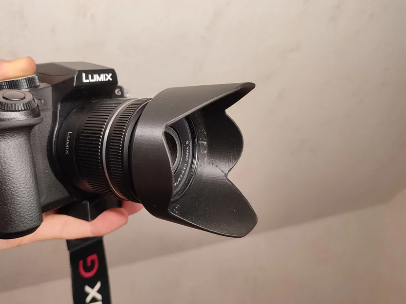 Lens hood Panasonic Lumix G Vario 14-42 (in 3D) - Image 1