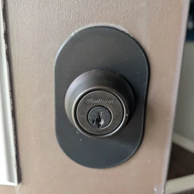 Ốp Che Dấu Smart Lock — Plate Viền Deadbolt (Nest × Yale → Deadbolt Chuẩn)