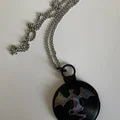 Bùa hộ mệnh của Peril (Peril's Amulet) - Wings of Fire - Thumbnail 1