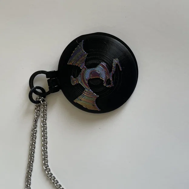 Bùa hộ mệnh của Peril (Peril's Amulet) - Wings of Fire - Image 3