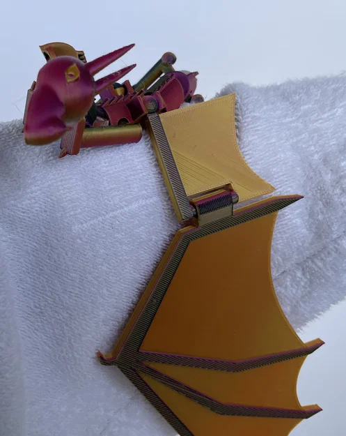 Rồng SkyWing Wings of Fire khớp nối (Articulating Wings of Fire SkyWing Dragon) - Image 2