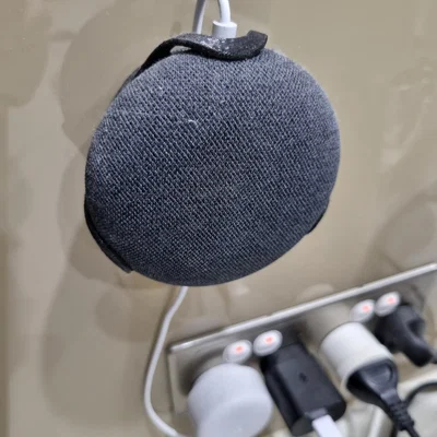 Giá treo tường Google Home Mini