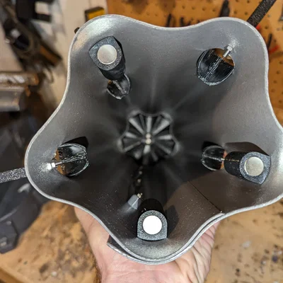 Máng Ăn Cho Chim Chống Sóc (Squirrel Proof Bird Feeder)