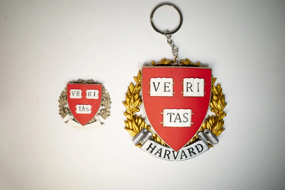 Huy hiệu, Phù hiệu, Biểu trưng trường Harvard, Mặt dây chuyền, Nam châm tủ lạnh - Image 8