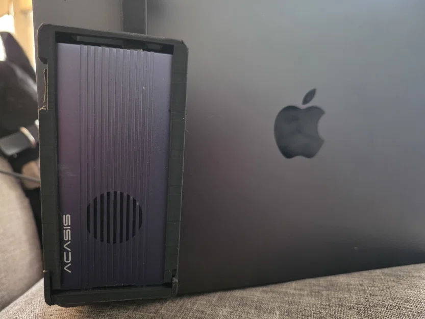Giá đỡ SSD ACASIS 40Gbps M.2 NVMe (TBU 405 Pro) gắn trên MacBook - Image 1