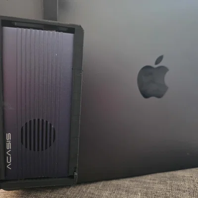 Giá đỡ SSD ACASIS 40Gbps M.2 NVMe (TBU 405 Pro) gắn trên MacBook