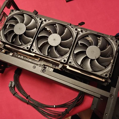 Ngàm gắn quạt 90mm cho Sapphire Pulse 7900 XT