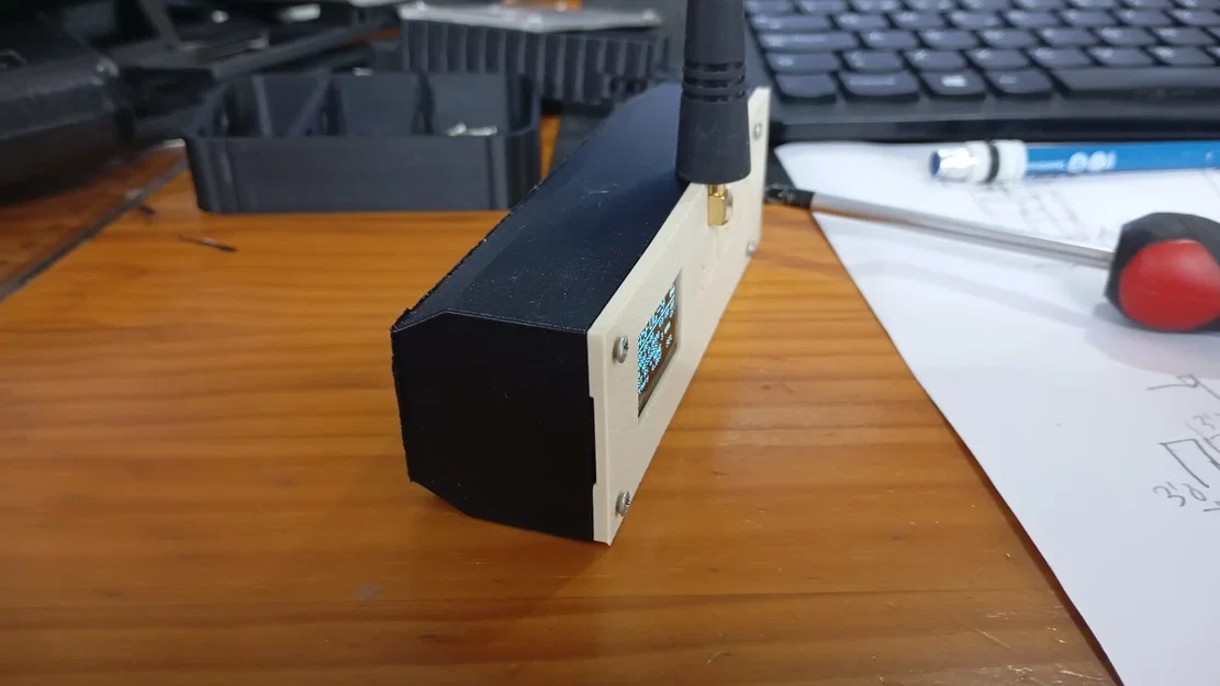 Vỏ bảo vệ cho Lilygo T-Beam có khe gắn ăng-ten GPS lớn (APRS, Lora hoặc Meshtastic) - Image 4
