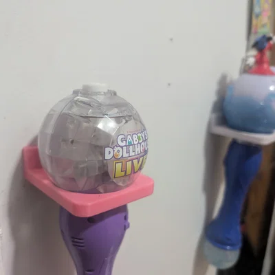 Giá treo tường 3D tiện lợi cho gậy tạo bong bóng Disney