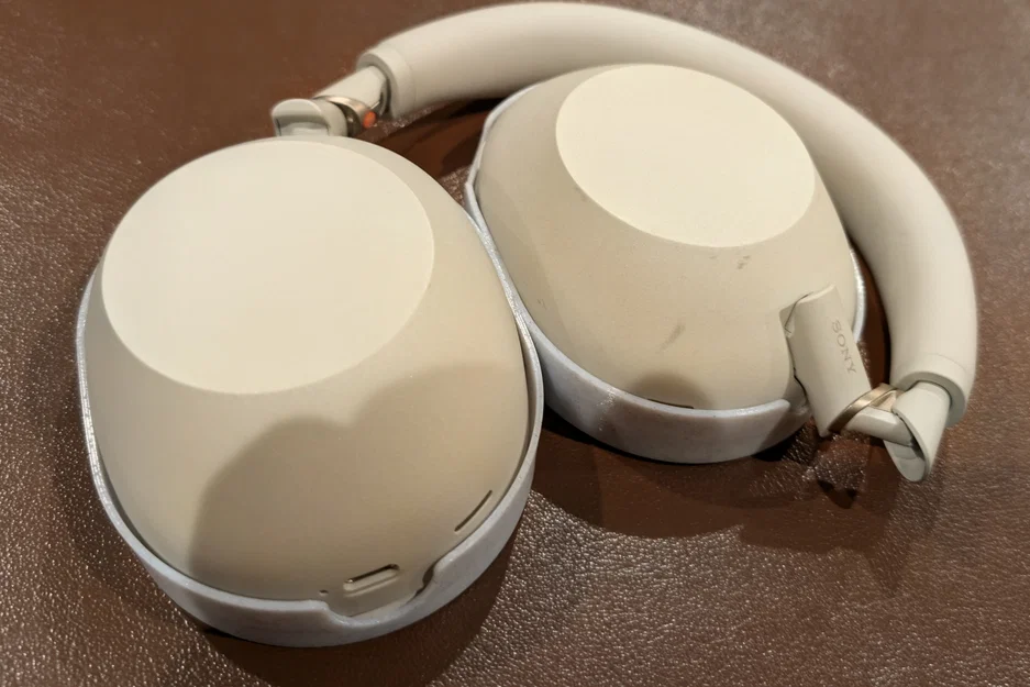 Nắp che bụi cho tai nghe Sony - Image 1
