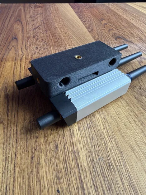 Khung Gá Đa Năng Cho Ubiquiti UMR Industrial (Mounting Solution) - Image 1
