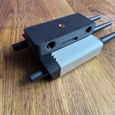 Khung Gá Đa Năng Cho Ubiquiti UMR Industrial (Mounting Solution)