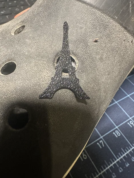 Charm tháp Eiffel cho Crocs - Image 1