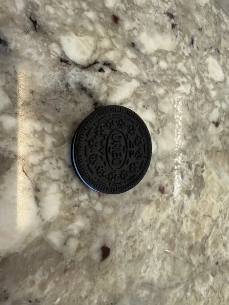 Mô hình bánh Oreo chân thực - Image 1