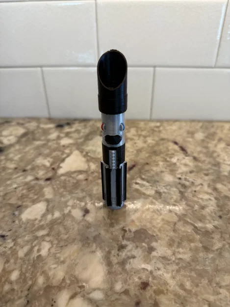 Kiếm Ánh Sáng của Darth Vader (Darth Vader's Lightsaber) - Image 2