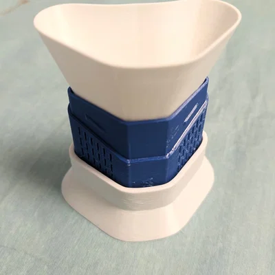 Dụng cụ hỗ trợ đổ hạt hút ẩm cho Prusa USS Drybox