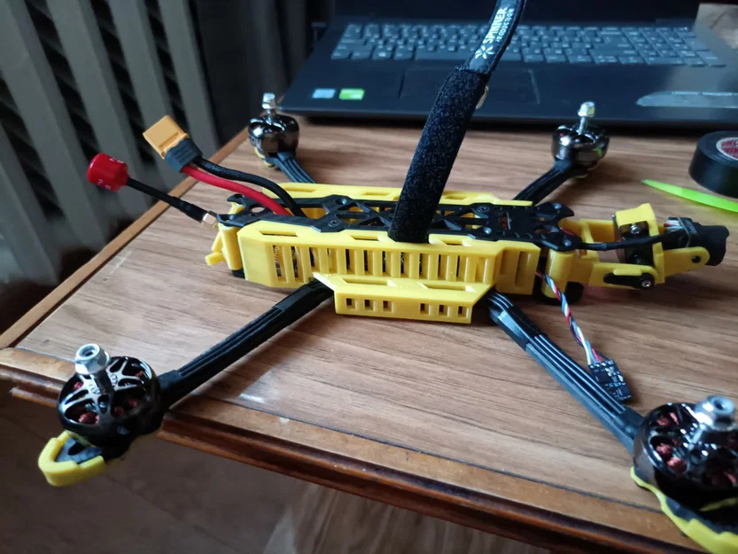 Ốp bảo vệ hông cho khung FPV Drone GEPRC Mark4 7 inch - Image 3