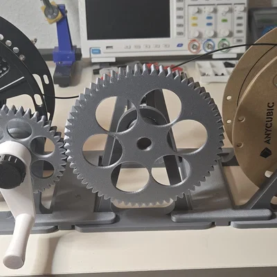 Bản Remix của dụng cụ quấn cuộn nhựa Filament (Filament Spool Winder)