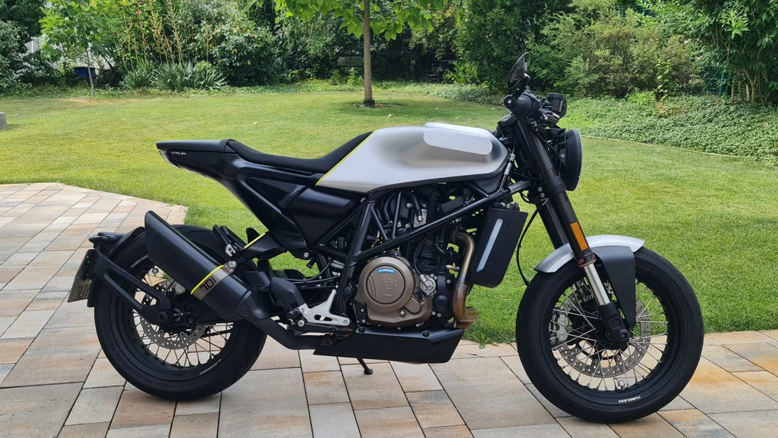 Ốp đèn pha Cafe-Racer cho Husqvarna Vitpilen 701 - Image 3