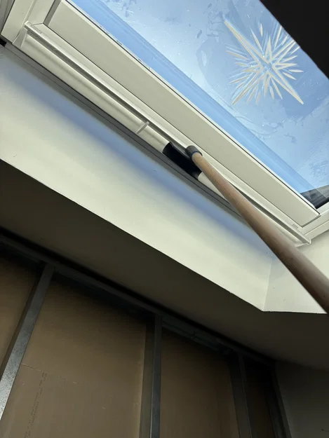 Dụng cụ hỗ trợ đóng mở cửa sổ mái Velux từ máy in 3D - Image 1