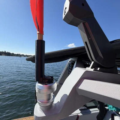 Giá treo cờ trượt nước dùng ngàm GoPro Quick Release